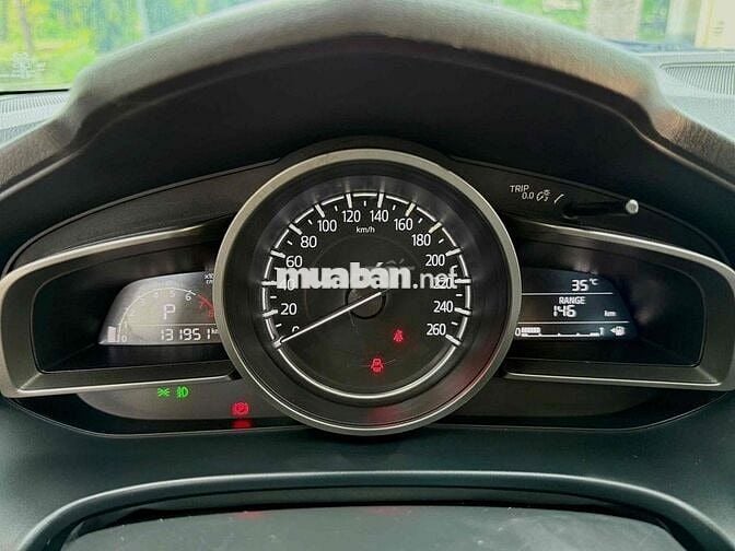 Mazda 3 2018 1.5 AT - 131000 km