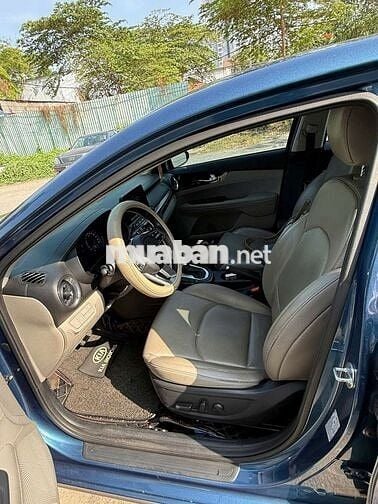 Kia Cerato 2021 1.6 AT LUXURY - 49000 km