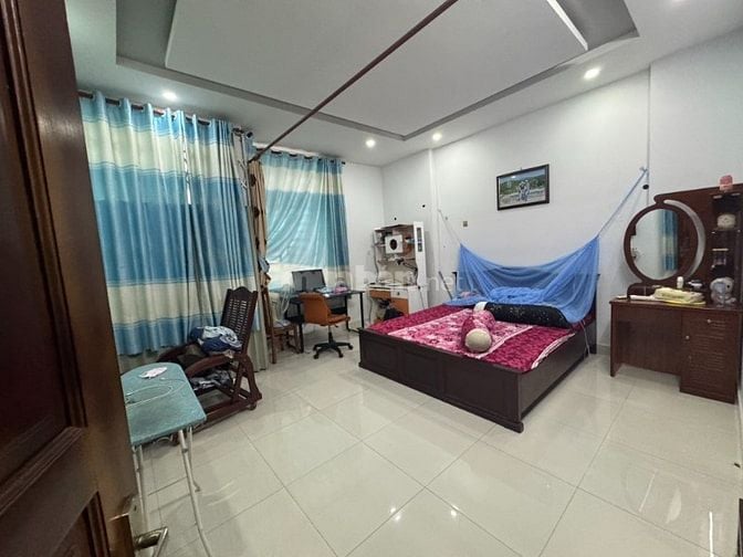 Bán nhà 2 tầng, ngang 6m, hẻm oto tới nhà , khu phân lô Lã Xuân Oai-Q9