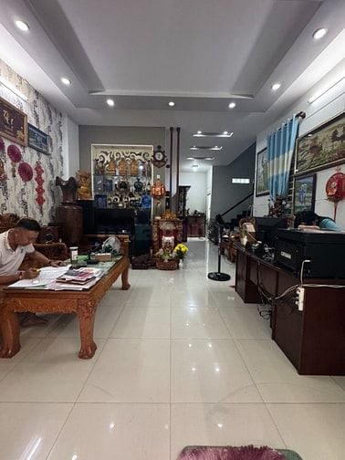 Bán nhà 2 tầng, ngang 6m, hẻm oto tới nhà , khu phân lô Lã Xuân Oai-Q9