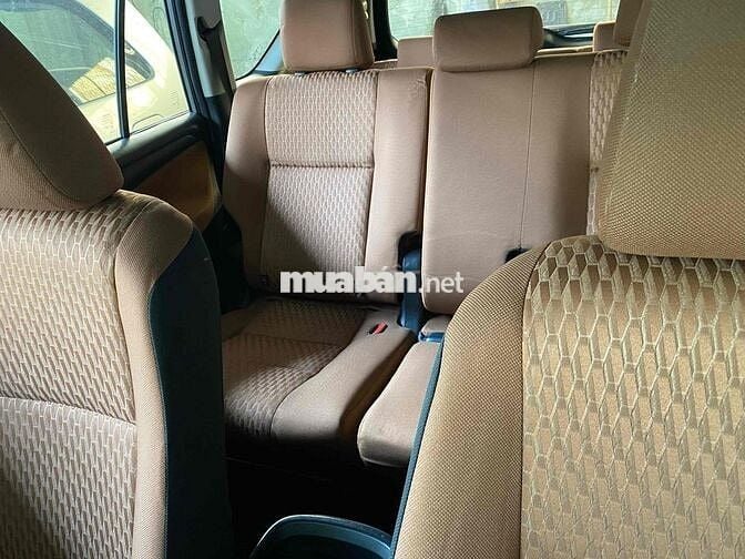 Toyota Innova 2017 2.0E - 170523 km