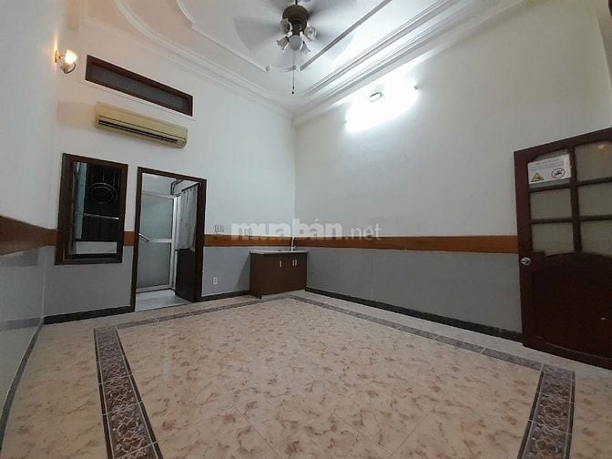 CHO THUÊ PHÒNG RỘNG 30M² – CỬA SỔ LỚN – GẦN SÂN BAY TÂN SƠN NHẤT – 3.8