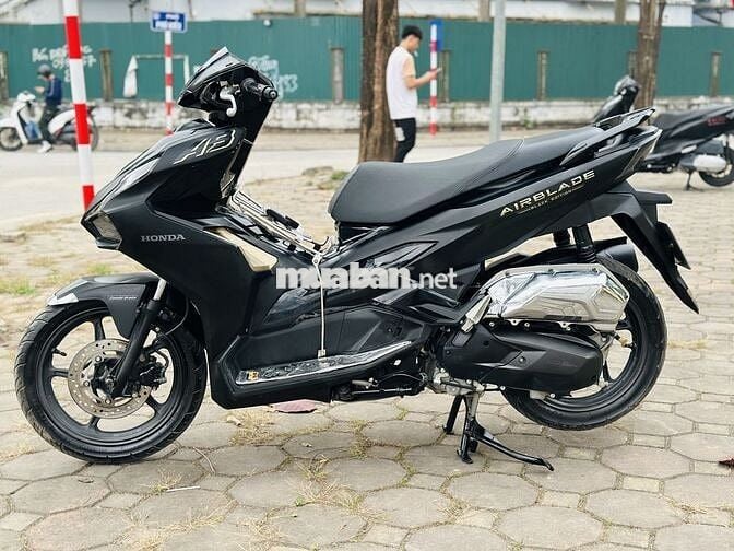 HONDA AIRBLADE 125 ĐEN NHÁM 4VAL LƯỚT 2024 MÁY ZIN