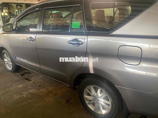 Toyota Innova 2017 2.0E - 170523 km