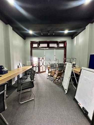 MẶT TIỀN TRẦN NHẬT DUẬT Q.1 13x20m, 2 TẦNG