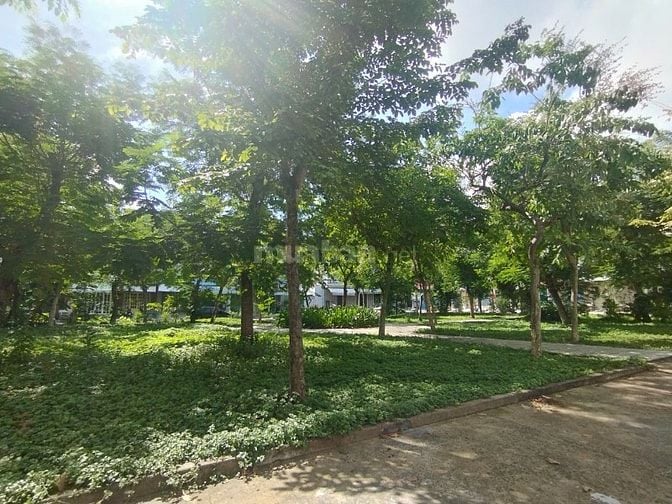 Mướt mát !! MT đường  57-Bình Phú,F.10, Q.6 (4x16m) 3 lầu chỉ 10.5 tỷ