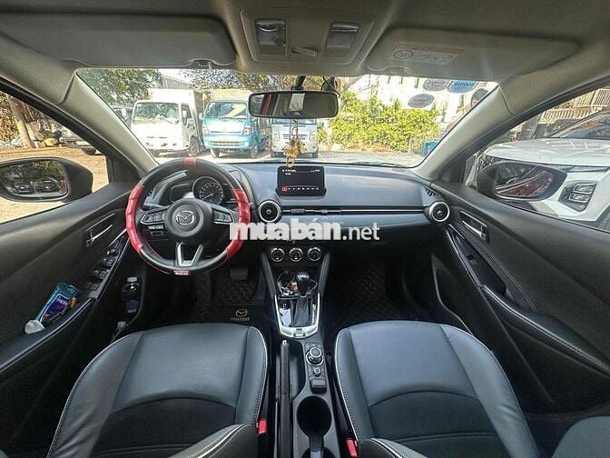 Mazda 2 2022 Luxury - 20000 km xe đẹp alo ngay