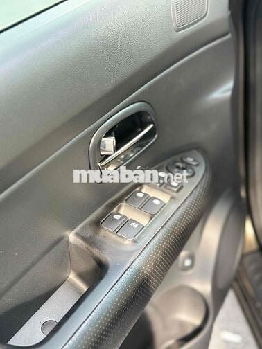 Kia Carens 2016 số sàn  2.0 bản đủ - 110000 km