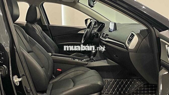 Mazda 3 2018 1.5 AT Sedan - 30000 km ***