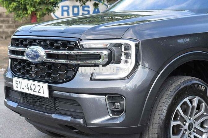 Ford Everest sx 2023 2.0L AT 4x2 - 37000 km