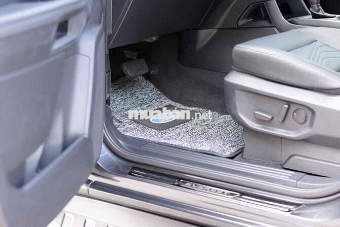 Ford Everest sx 2023 2.0L AT 4x2 - 37000 km