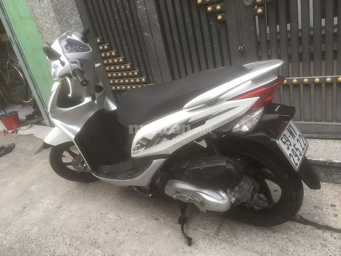 Bán xe Vision 2012, màu trắng, chính chủ, giá 9,5 triệu