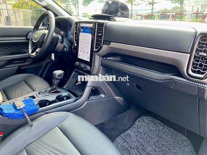 Ford Everest sx 2023 2.0L AT 4x2 - 37000 km