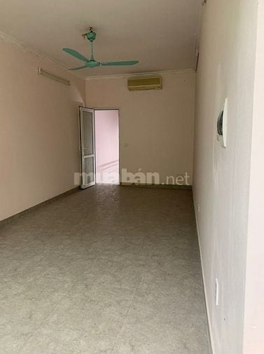 Cho thuê cả nhà 207A phố Thụy Khuê Tây Hồ 2 mặt phố, khu vực trung tâm