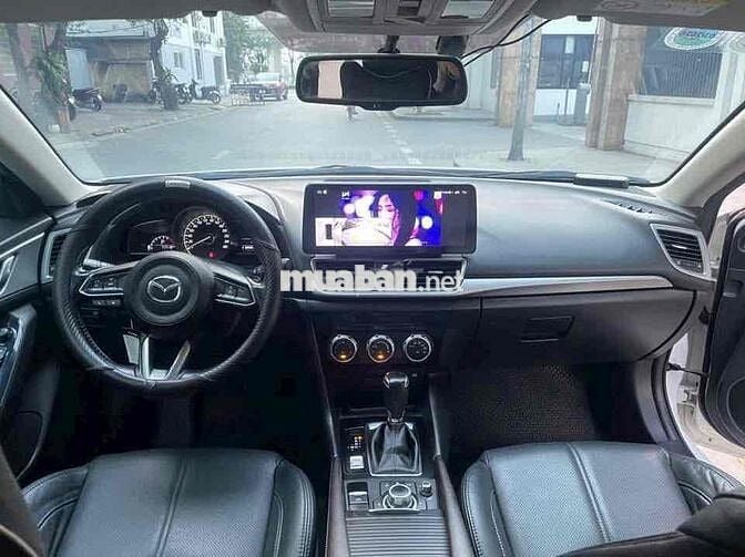 Mazda 3 2017 1.5 AT Sedan - 78000 km