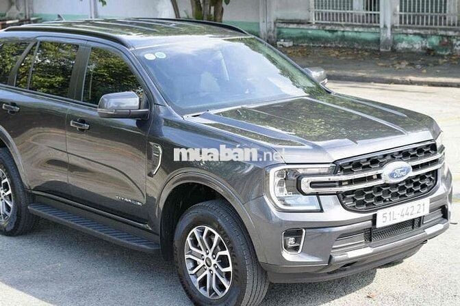 Ford Everest sx 2023 2.0L AT 4x2 - 37000 km