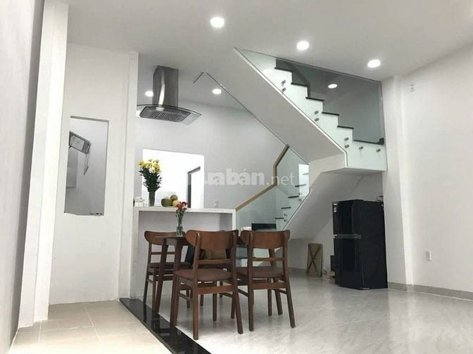 Kẹt vốn cân bán nhanh nhà mặt tiền đường nhựa tại thị trấn Tân Túc
