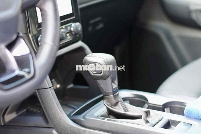 Ford Everest sx 2023 2.0L AT 4x2 - 37000 km