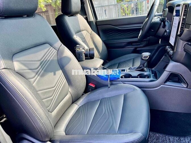 Ford Everest sx 2023 2.0L AT 4x2 - 37000 km