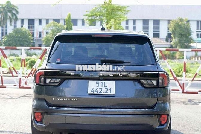 Ford Everest sx 2023 2.0L AT 4x2 - 37000 km