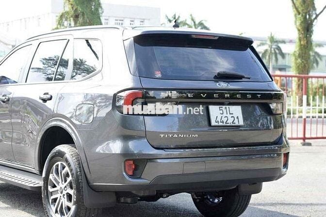 Ford Everest sx 2023 2.0L AT 4x2 - 37000 km
