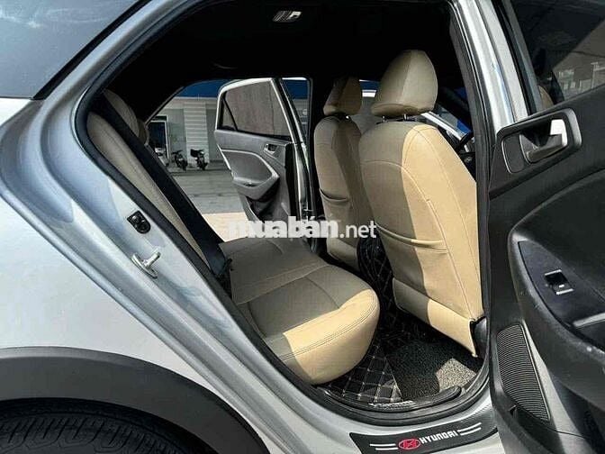 Hyundai i20 2015 Active 1.4 AT - 92000 km