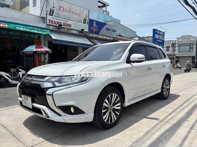 Mitsubishi Outlander 2023 2.0 CVT - 28000 km