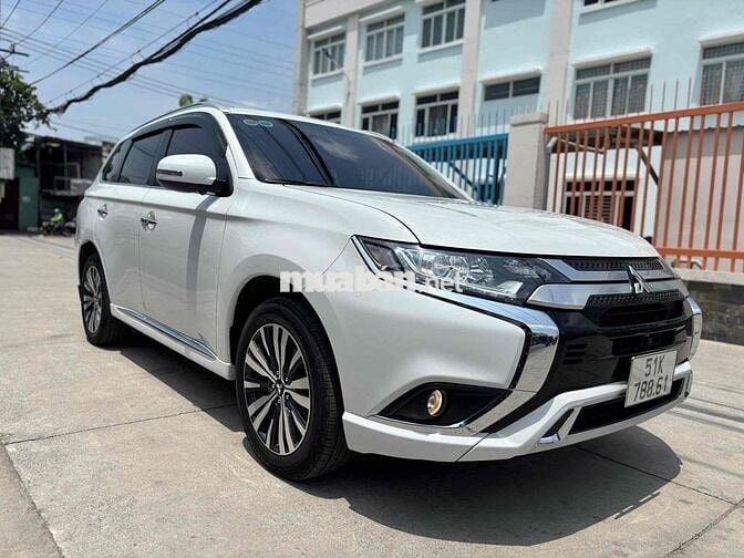 Mitsubishi Outlander 2023 2.0 CVT - 28000 km