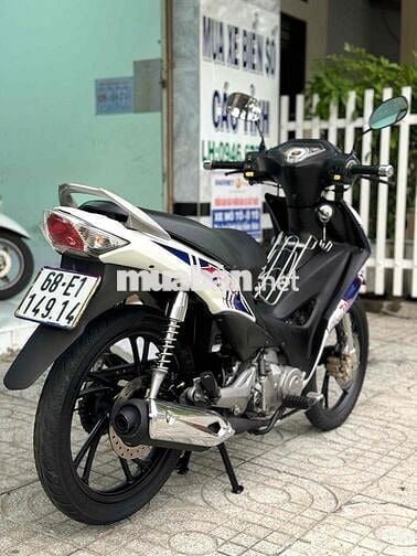 Suzuki Axelo 125cc đời cao. Dòng xe côn tay giá rẻ