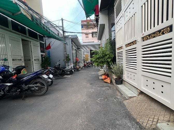 Nhà 2 lầu +ST, DT:5x10m, hẻm Cống Lỡ, P15, Q.Tân Bình.