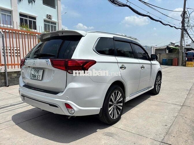 Mitsubishi Outlander 2023 2.0 CVT - 28000 km
