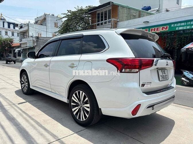Mitsubishi Outlander 2023 2.0 CVT - 28000 km
