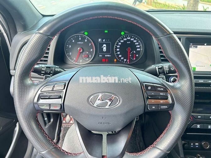 Hyundai Elantra 1.6L Sport 2018, Đi 25.000km 1 Chủ