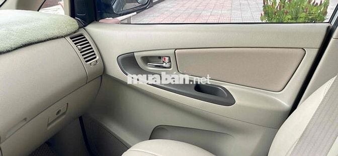 Toyota Innova 2014 E - 156000 km
