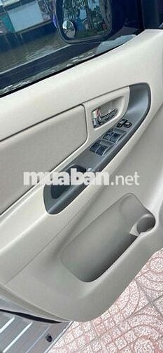 Toyota Innova 2014 E - 156000 km