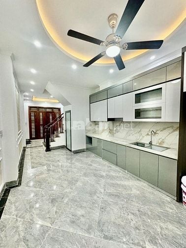 Bán nhà ngõ 31 Phan Đình Giót cách 1 nhà ra phố 40M2 5 Tầng Full nội t