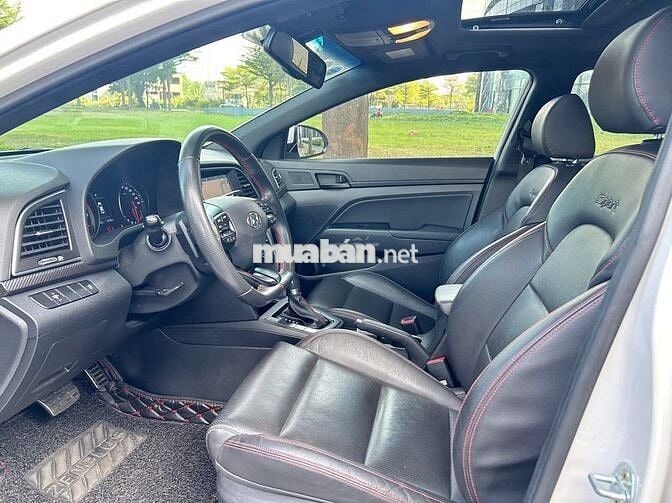 Hyundai Elantra 1.6L Sport 2018, Đi 25.000km 1 Chủ