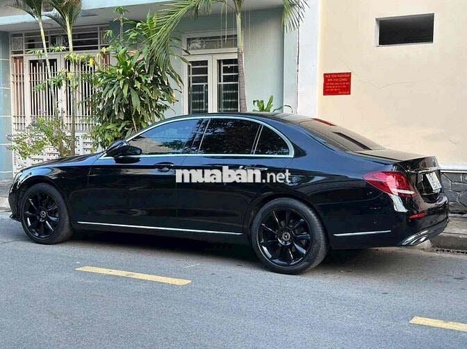 Mercedes Benz 2017 E200 103000 k