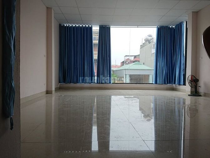 Cho thuê 3 tầng nhà mặt tiền, 118 đường Tây Sơn, Quận Đống Đa, Hà Nội 