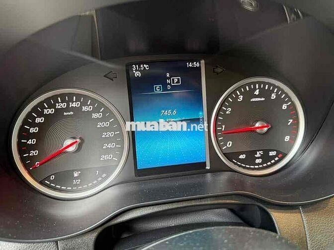 GLC200 ĐLKĐ 2020 đi 3v màu trắng siêu hiếm