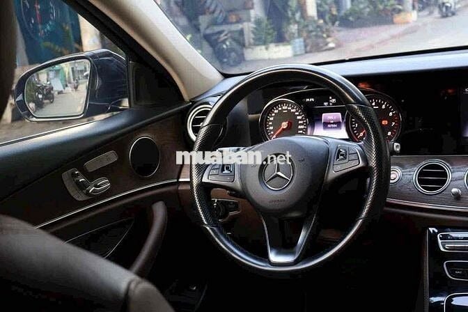 Mercedes Benz 2017 E200 103000 k