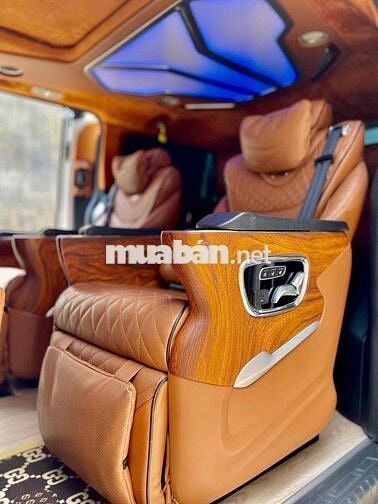 Ford Tourneo DR CAR -37.000km mới tinh