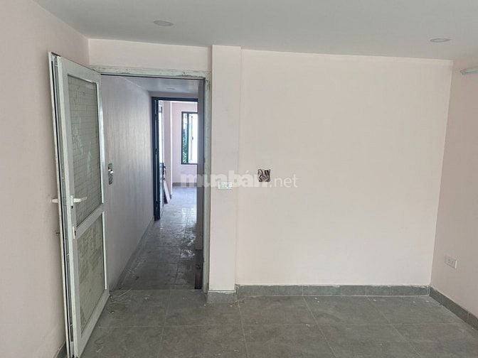 Cho thuê cả nhà 207A phố Thụy Khuê Tây Hồ 2 mặt phố, khu vực trung tâm