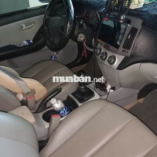 Hyundai Elantra 2008 1.6 MT - 100000 km