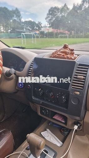 Nissan Navara 2013 XE 2.5AT 4WD - 138000 km