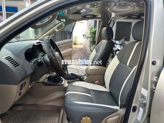 Toyota Hilux 3.0D 4x4 2013 đi chỉ 12 vạn như mới.