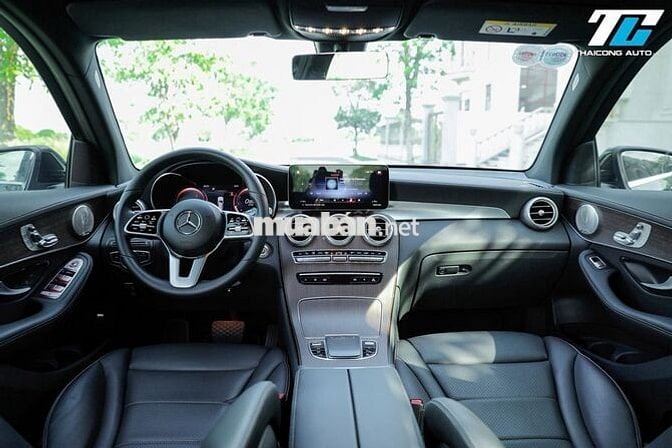 Mercedes GLC200 4Matic V1 sx2022 đi lướt 28k km