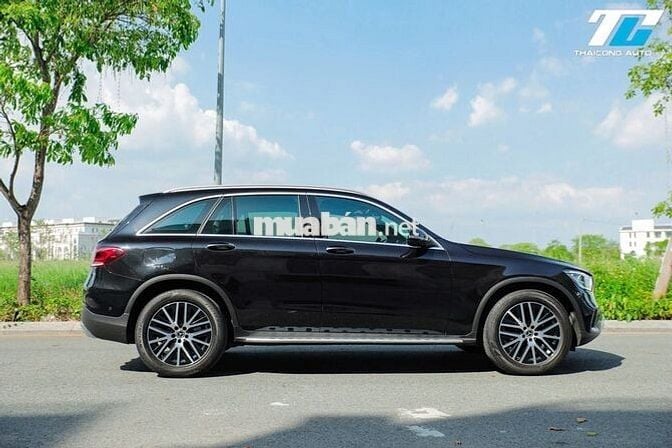 Mercedes GLC200 4Matic V1 sx2022 đi lướt 28k km