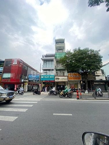 Cho thuê nhà MT đường Xô Viết Nghệ Tĩnh ngay ngã tư hàng xanh 