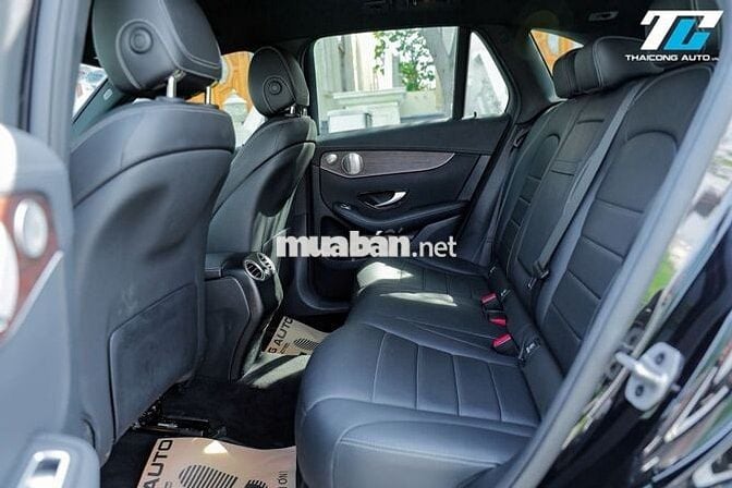 Mercedes GLC200 4Matic V1 sx2022 đi lướt 28k km